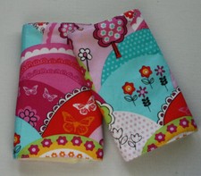 BABY CARRIER DRIBBLE/SUCK