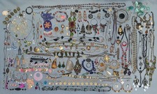 Job Lot Broken Costume Jewellery Necklaces Earrings &c Spares Repair Craft 1.1kg