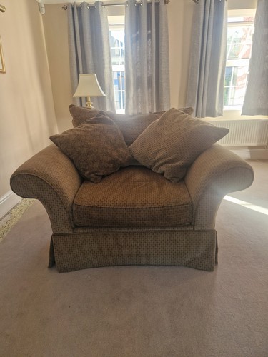 Armchairs two one and - two, x