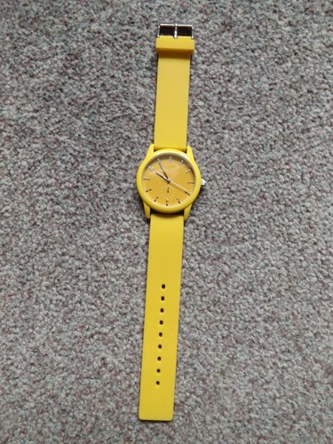 Yellow avon wrist - wrist, watch