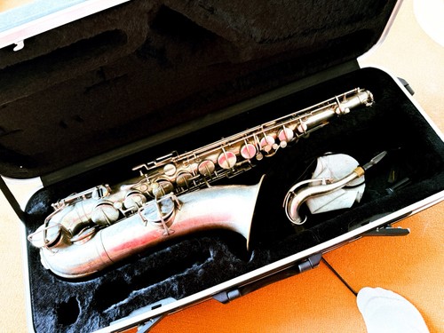 Vintage martin tenor saxophone - tenor,