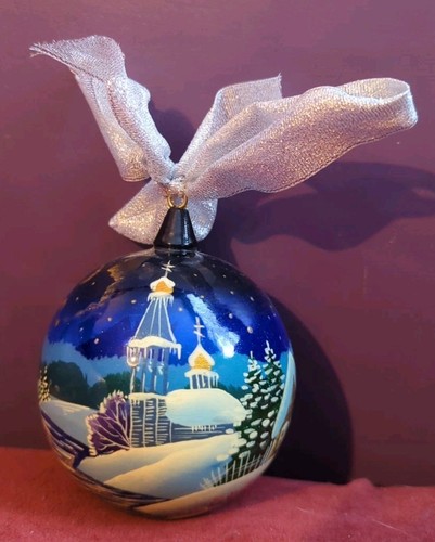 Christmas tree bauble hand - christmas,