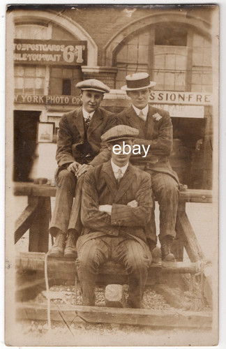 Real photograph social - real, history