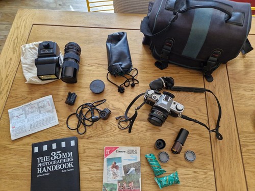 Canon slr camera bundle 1980s - slr,