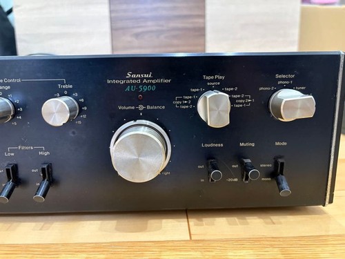 Integrated amplifier triple - amplifier,