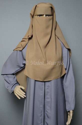 Saudi style muslim - women, niqab