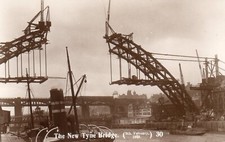NEWCASTLE UPON TYNE. NEW TYNE BRIDGE # 30 IN MONARCH SERIES BY R.JOHNSTON & SON
