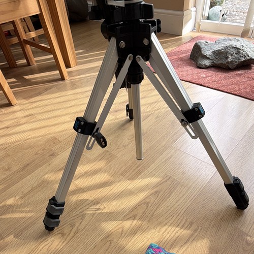 Camera tripod - ,