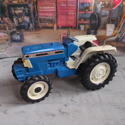 Britains farm ford - farm, 1/32
