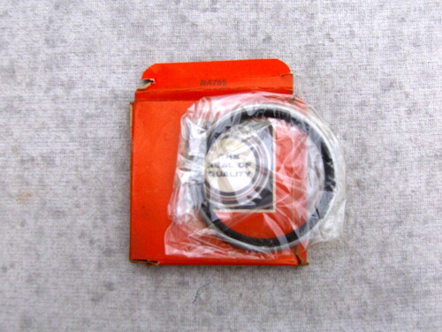 Rover 2000 rear hub - rover, seal