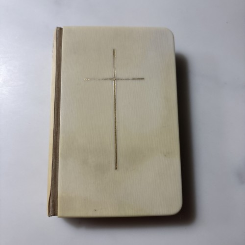 The book common prayer - book,