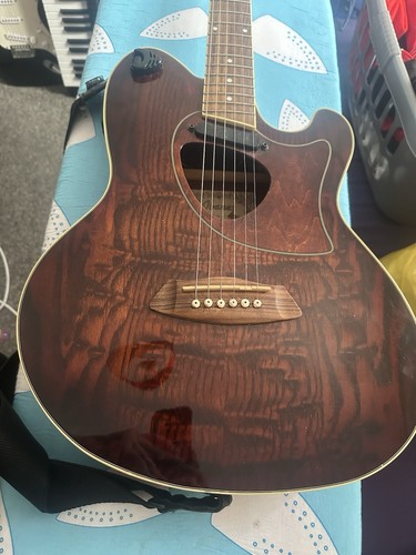 Handcrafted elecrto semi - elecrto,
