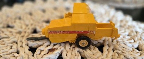 Britains farm new holland - farm,