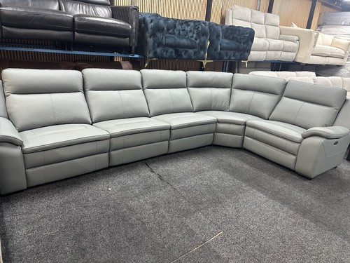Famous luxuary branded - , grey