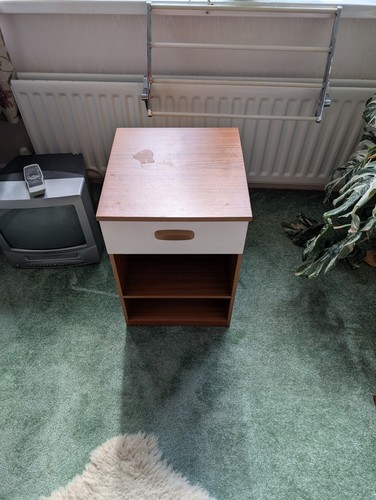 Schreiber bedside table used - table,,