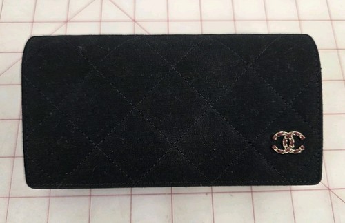 Chanel black quilted fabric - chanel,