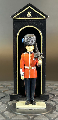 Britains 54mm figures irish - -,