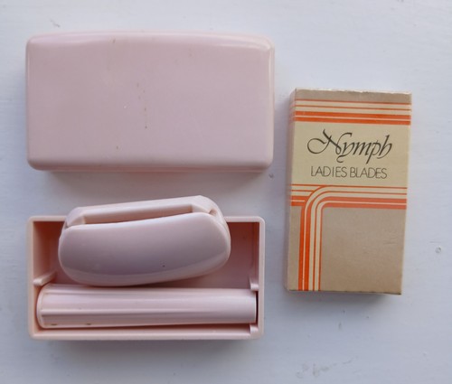 Vintage ladies nymph razor set - razor,