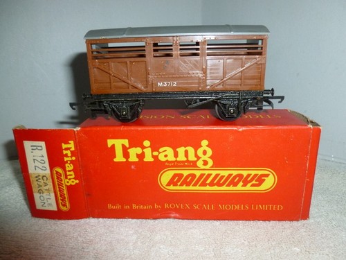 Triang r122 cattle sheep wagon - sheep,