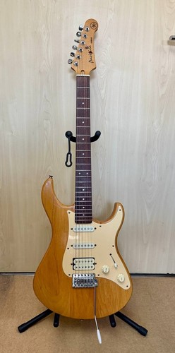 Vintage yamaha pacifica - yamaha,