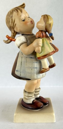 Hummel figurine kiss - kiss, 6"