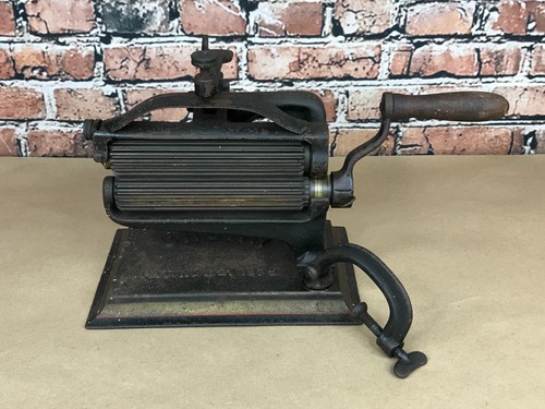 Antique crown fluting - antique,