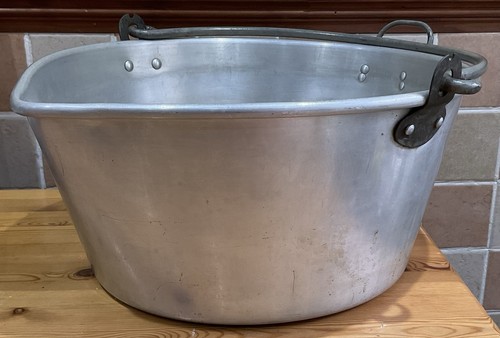 Vintage swan aluminium - 14”,