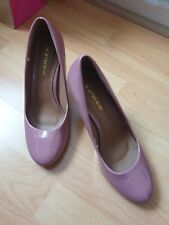 RED LEVEL Size 6 Pink Patent