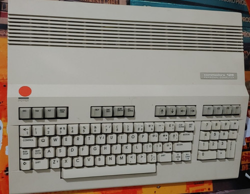 Commodore 128 bit - 128,