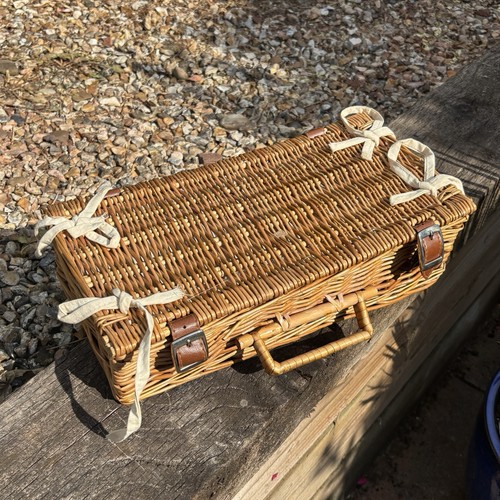 Champagne hamper wicker - hamper,