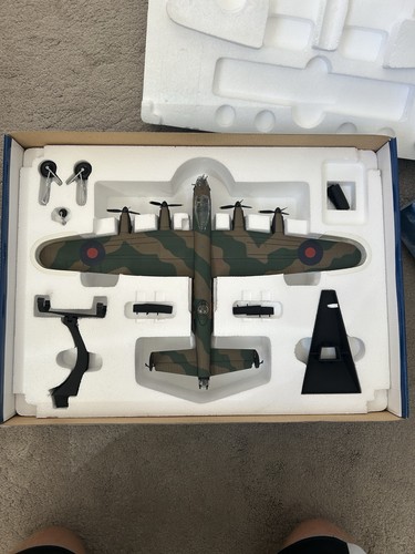 Corgi aa32601 avro - corgi, lancaster