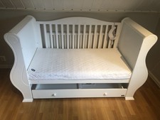 Tutti Bambini Louis 3 in 1 Sleigh Cot Bed With Obaby Bamboo Mattress.