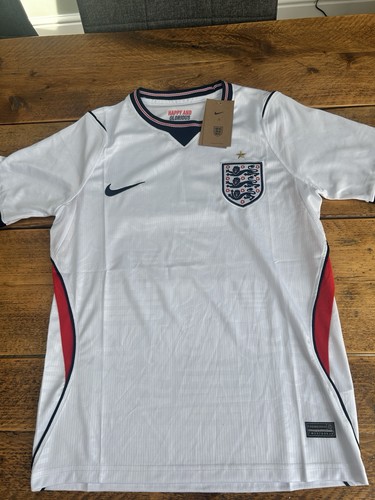 Small men england - small,