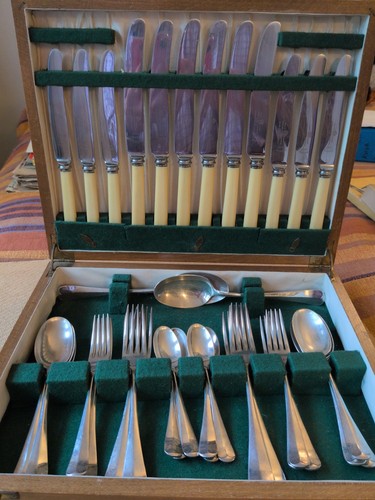 Six setting canteen silver - setting,