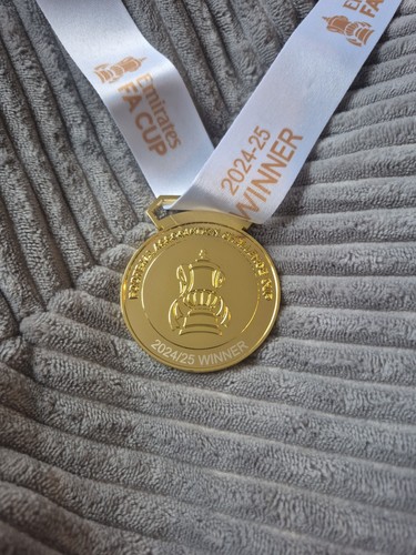 2025 cup winners medal - fa,