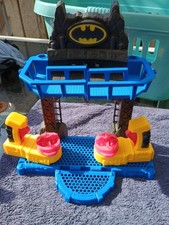 Fisher- Price Imaginext Battle Arena Batman, Bat cave