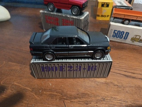 Boxed model nzg - boxed,