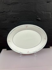 Royal Doulton Carnation H5084 Oval Carving Serving Platter Plate 34 cm x 26 cm
