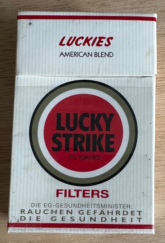 Lucky strike empty cigarette - strike,