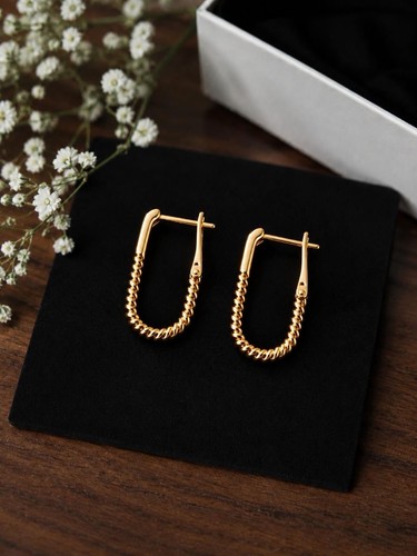 Gold tone twisted rope shape - twisted, u