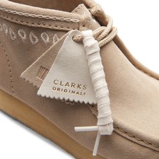 Clarks Originals Mens BNIB WALLABEE BOOT Sand Suede Various Sizes