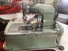 button whole industrial machine with table