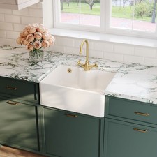 Nuie Butler Fireclay Square