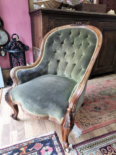 Victorian walnut show frame - walnut,