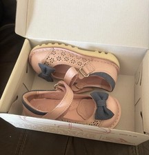 Kickers Girl Marry Jane shoes Pink Blue Bow mint condition UK size 6.5-7.5