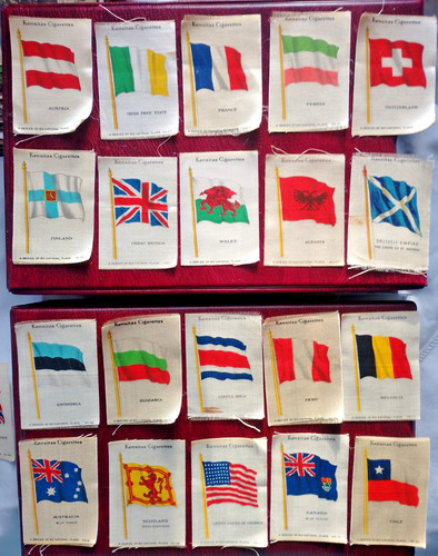 Kensitas cigarette silks - 20,