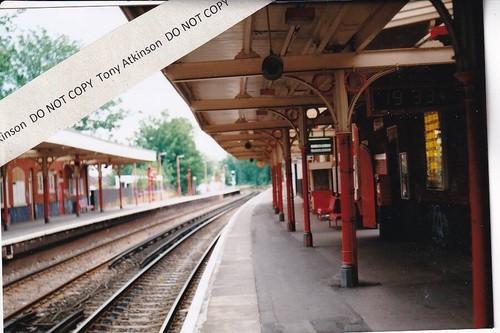 Carshalton railway station - carshalton,