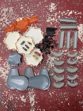 Hex Bugs Bundle Multiple Bugs and Habitat Pieces