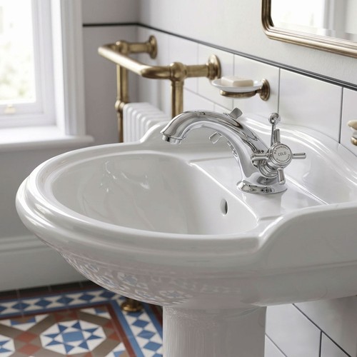 Traditional luxury mono - luxury, basin