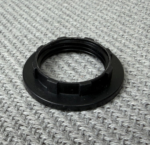 Threaded lampshade retainer - lampshade,